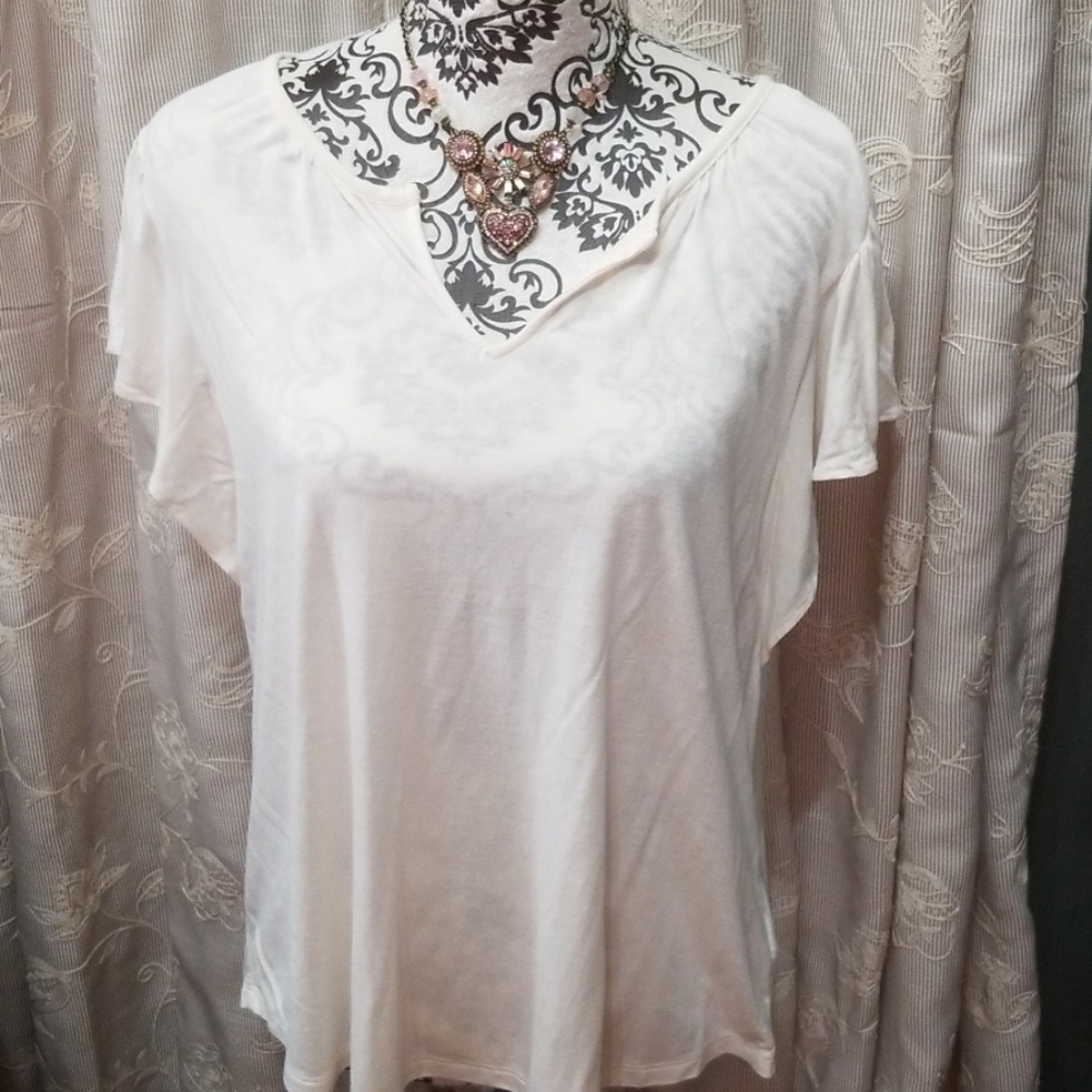 Gap t-shirt